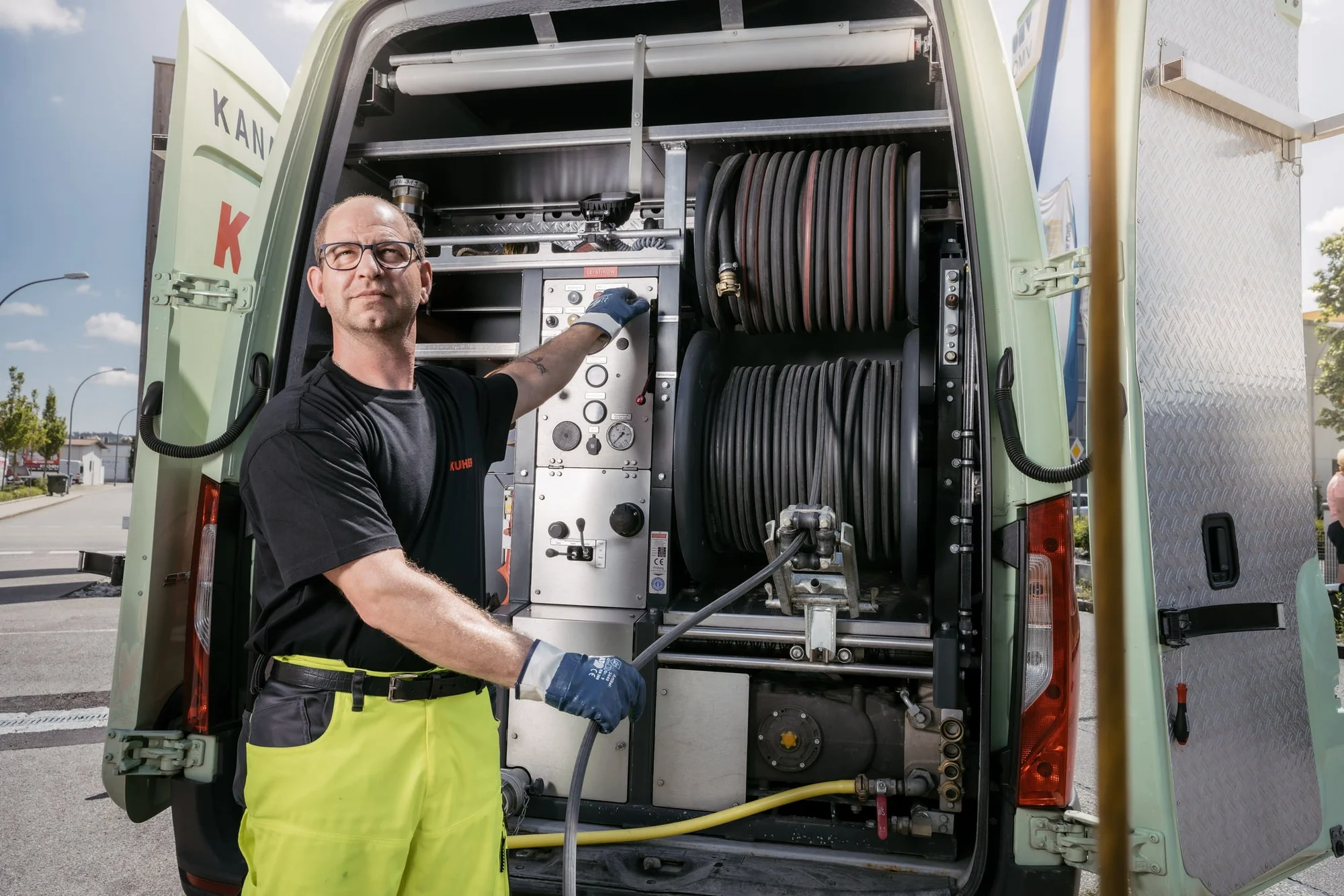Ablauf einer Kanal und Rohrreinigung in Weigendorf